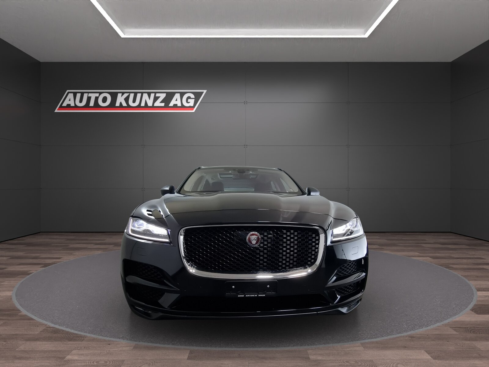JAGUAR F-Pace 2.0 T 300 Portfolio AWD, Benzin, Occasion / Gebraucht, Automatik - 2