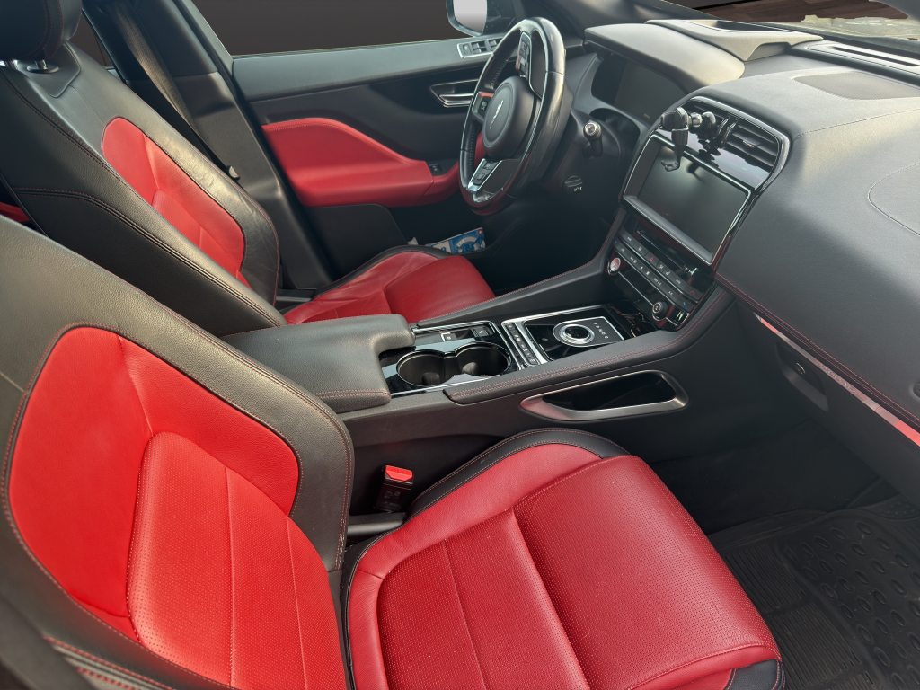 JAGUAR F-PACE 2.0 T 300 Prestige AWD, Benzin, Occasion / Gebraucht, Automatik - 5