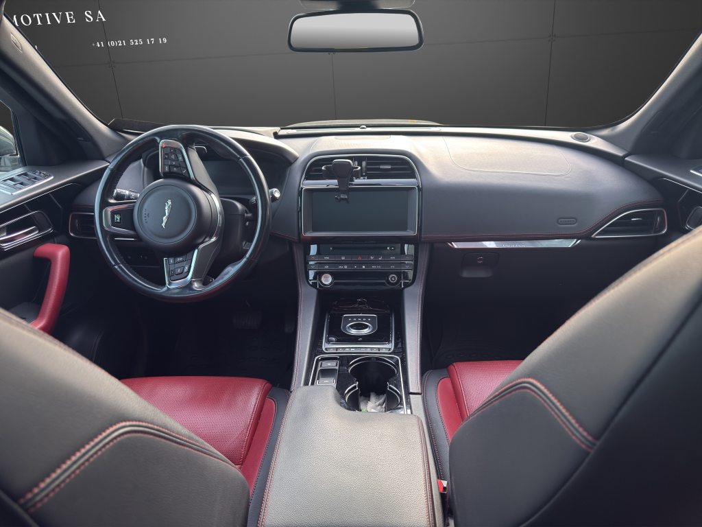 JAGUAR F-PACE 2.0 T 300 Prestige AWD, Benzin, Occasion / Gebraucht, Automatik - 6