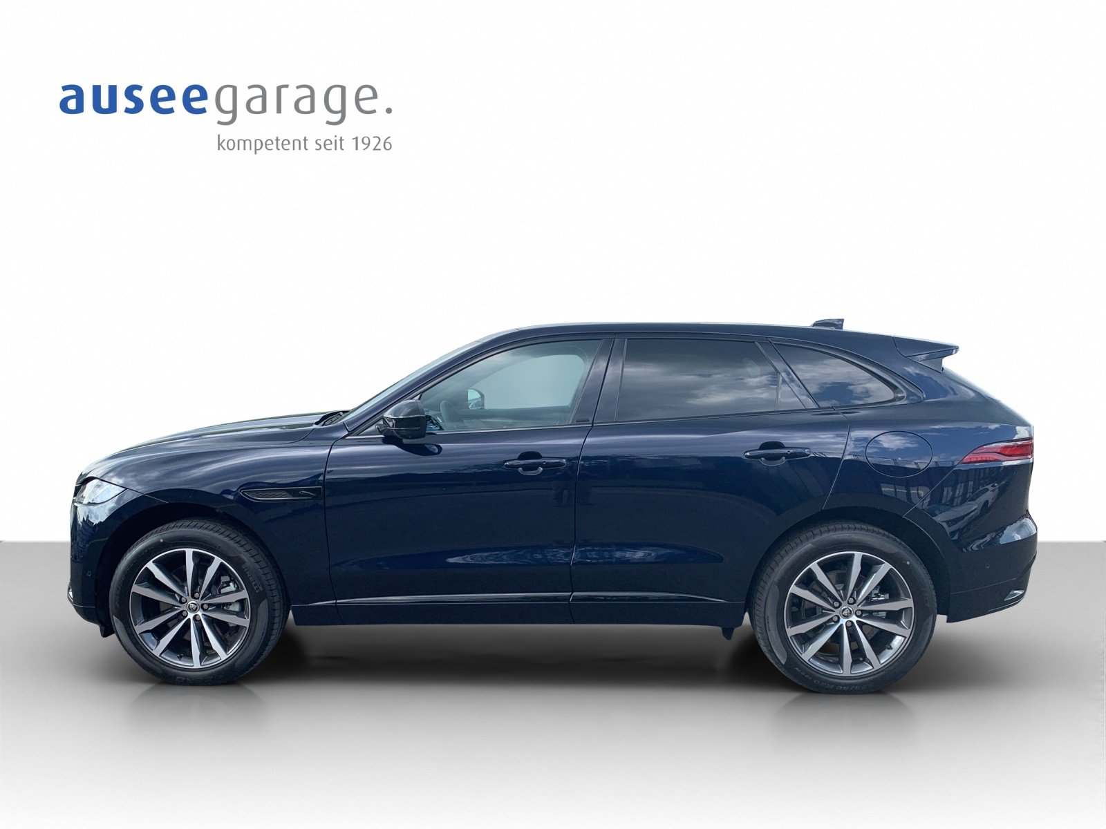 JAGUAR F-Pace 2.0 P400e R-Dynamic HSE 90th Anniversary Ed. AWD, Hybride Rechargeable Essence/Électricité, Voiture de démonstration, Automatique - 2
