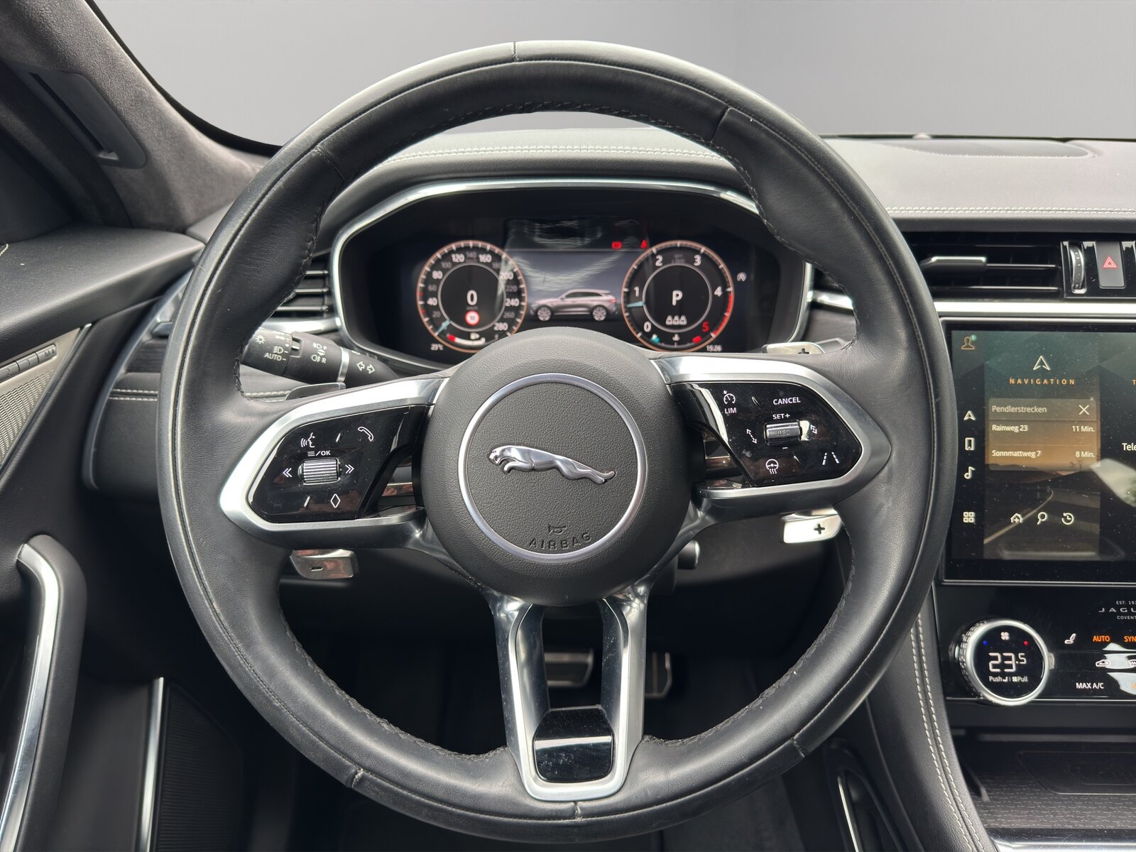 JAGUAR F-Pace 3.0 D I6 R-Dynamic HSE AWD, Diesel, Ex-demonstrator, Automatic - 6