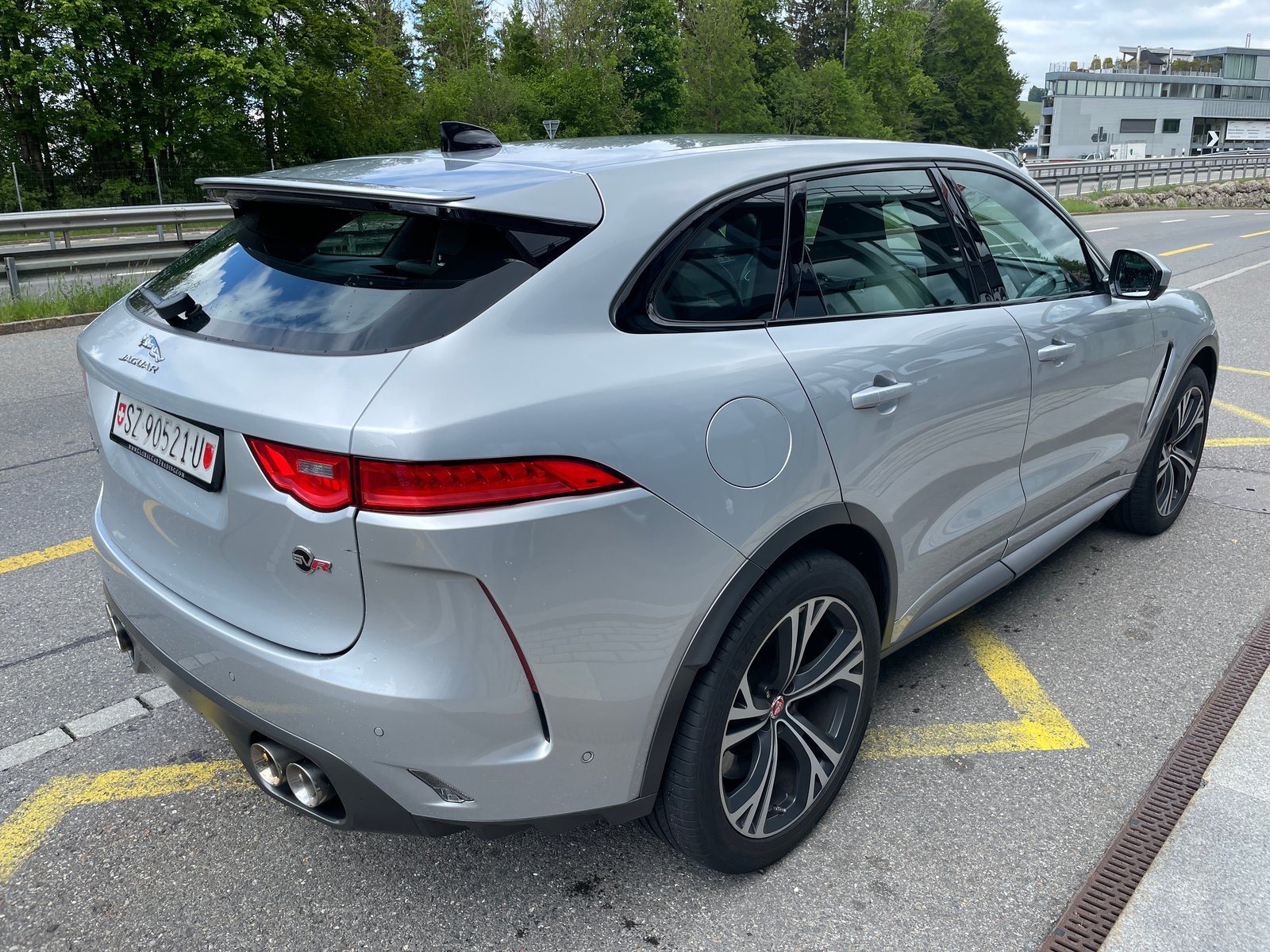 JAGUAR F-Pace 5.0 V8 SVR AWD Automatik, Petrol, Second hand / Used, Automatic - 6