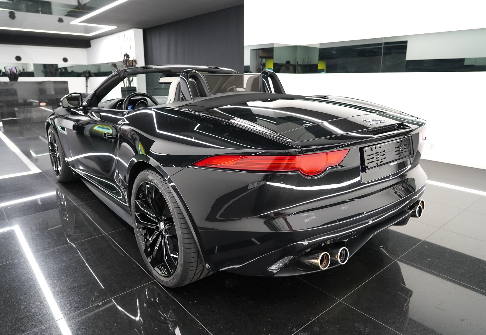 JAGUAR F-Type S 5.0 V8 S/C, Benzin, Occasion / Gebraucht, Automatik - 5