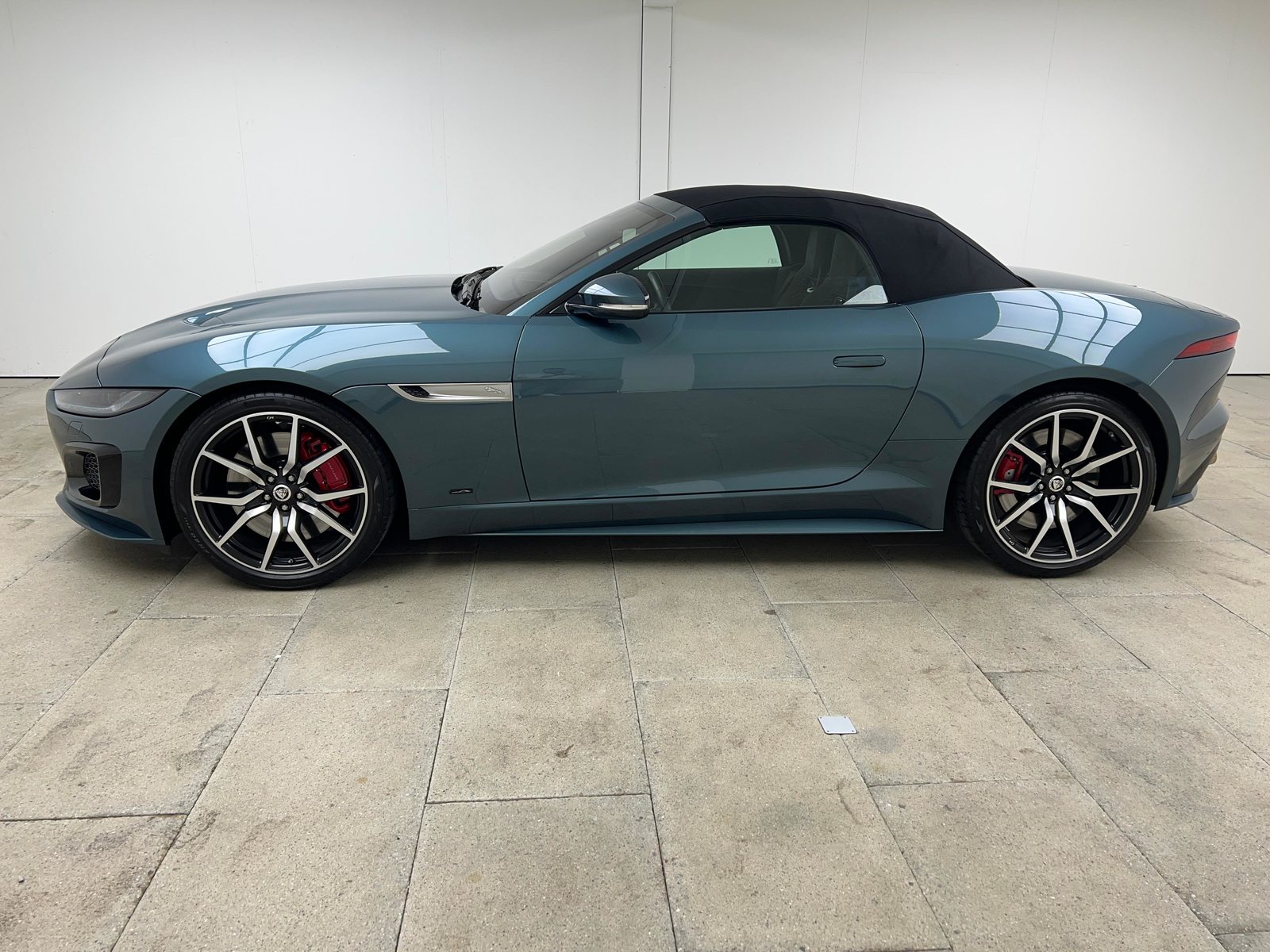 JAGUAR F-Type Convertible 5.0 V8 R AWD / Jetzt mit attraktivem 1.99, Benzina, Occasioni / Usate, Automatico - 3
