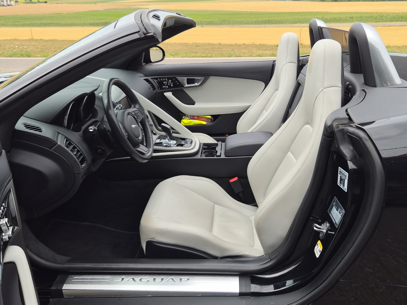 JAGUAR F-Type Convertible 3.0 V6, Petrol, Second hand / Used, Automatic - 7