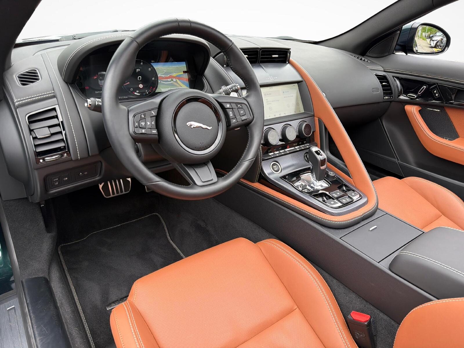 JAGUAR F-Type Convertible 2.0 R-Dynamic, Petrol, Second hand / Used, Automatic - 4