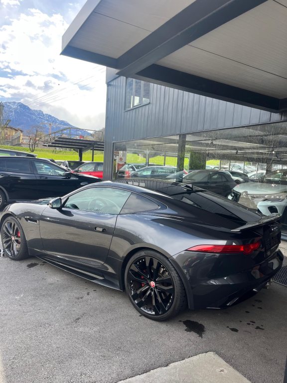 JAGUAR 3.0 V6 R-Dynamic AWD, Benzin, Occasion / Gebraucht, Automatik - 4