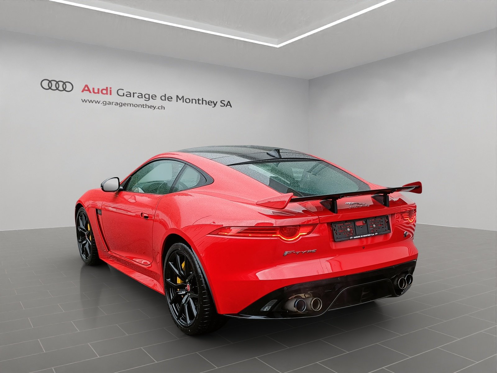 JAGUAR F-Type Coupé R 5.0 V8 SVR AWD, Essence, Occasion / Utilisé, Automatique - 2