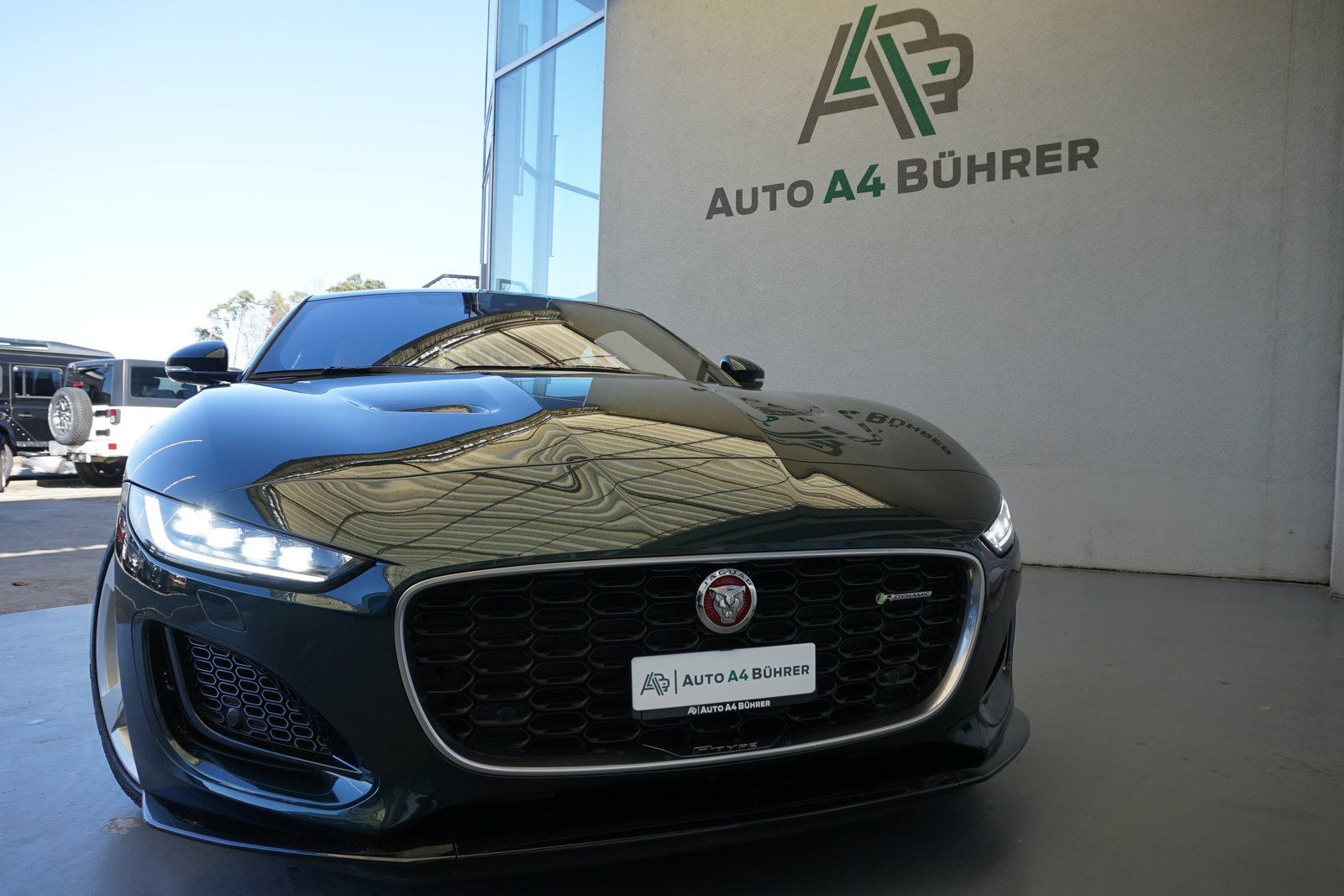 JAGUAR F-Type 2.0 I4 R-Dynamic Coupé 300PS, Essence, Occasion / Utilisé, Automatique - 4