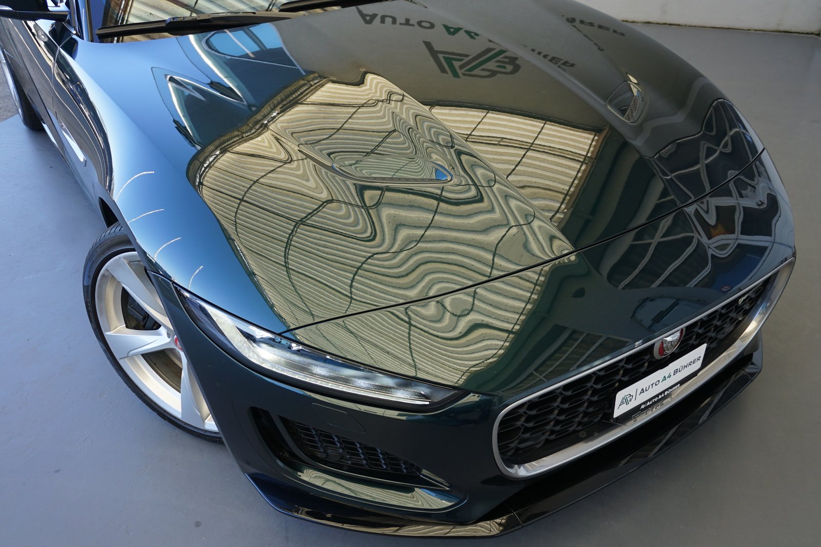 JAGUAR F-Type 2.0 I4 R-Dynamic Coupé 300PS, Essence, Occasion / Utilisé, Automatique - 5
