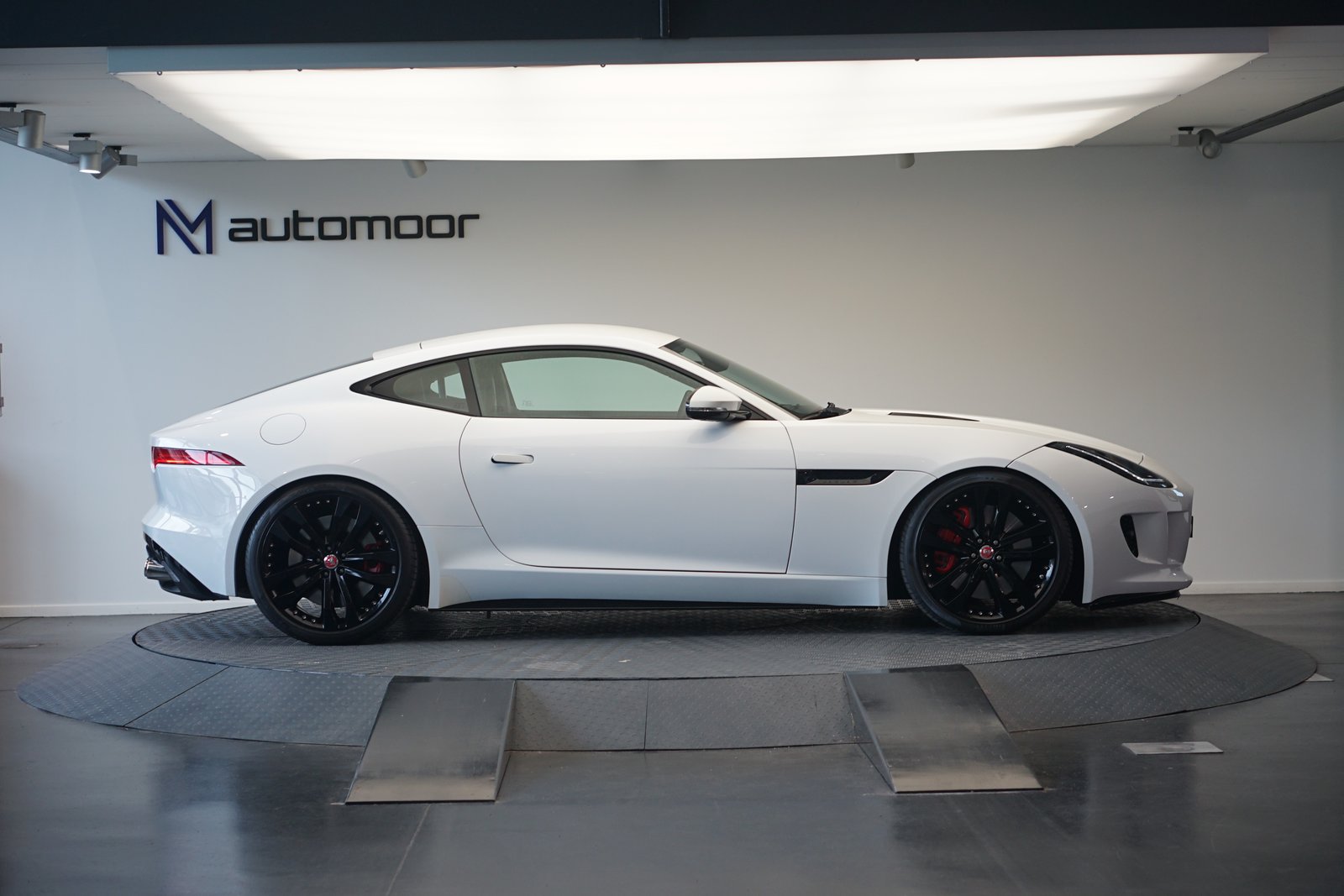 JAGUAR F-Type Coupé R 5.0 V8 S/C, Petrol, Second hand / Used, Automatic - 4