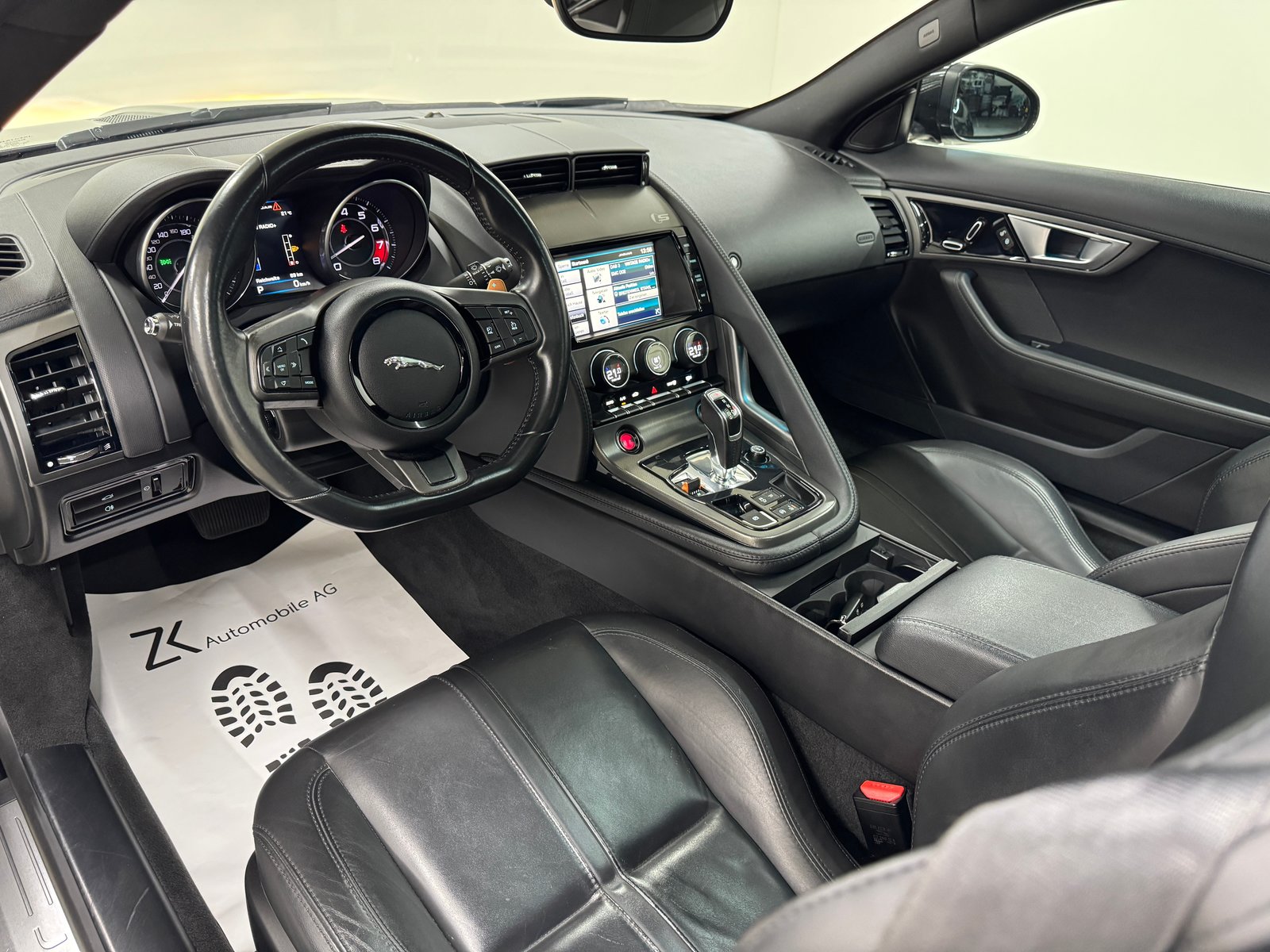 JAGUAR F-Type Coupé S 3.0 V6 380PS Ultimate Black S/C ( Mot, Petrol, Second hand / Used, Automatic - 7