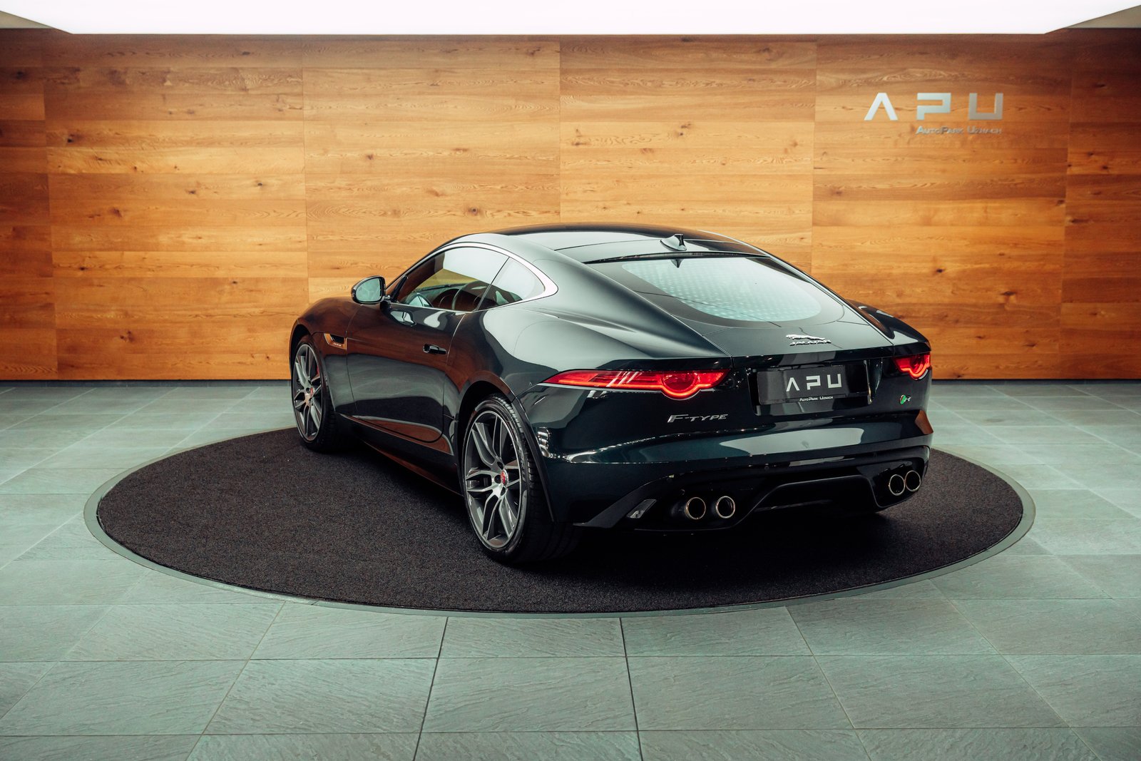 JAGUAR F-Type Coupé R 5.0 V8 S/C, Petrol, Second hand / Used, Automatic - 4
