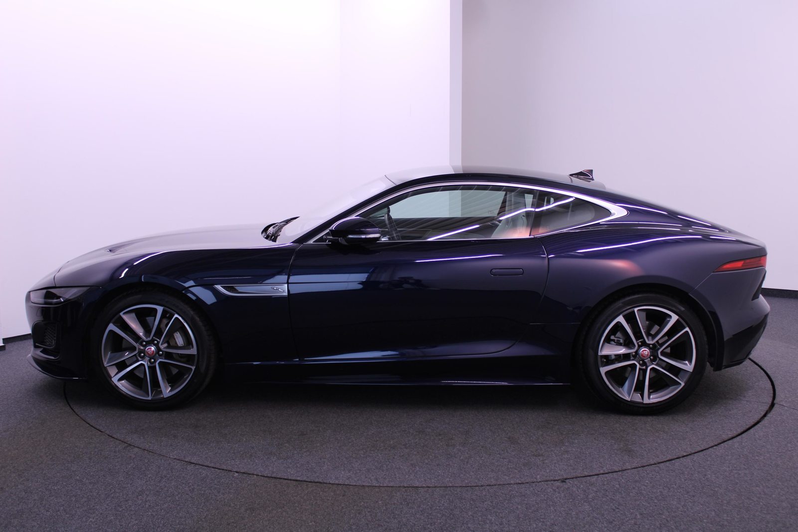 JAGUAR F-Type Coupé 2.0 R-Dynamic *LEASING 1.99%*, Essence, Occasion / Utilisé, Automatique - 2