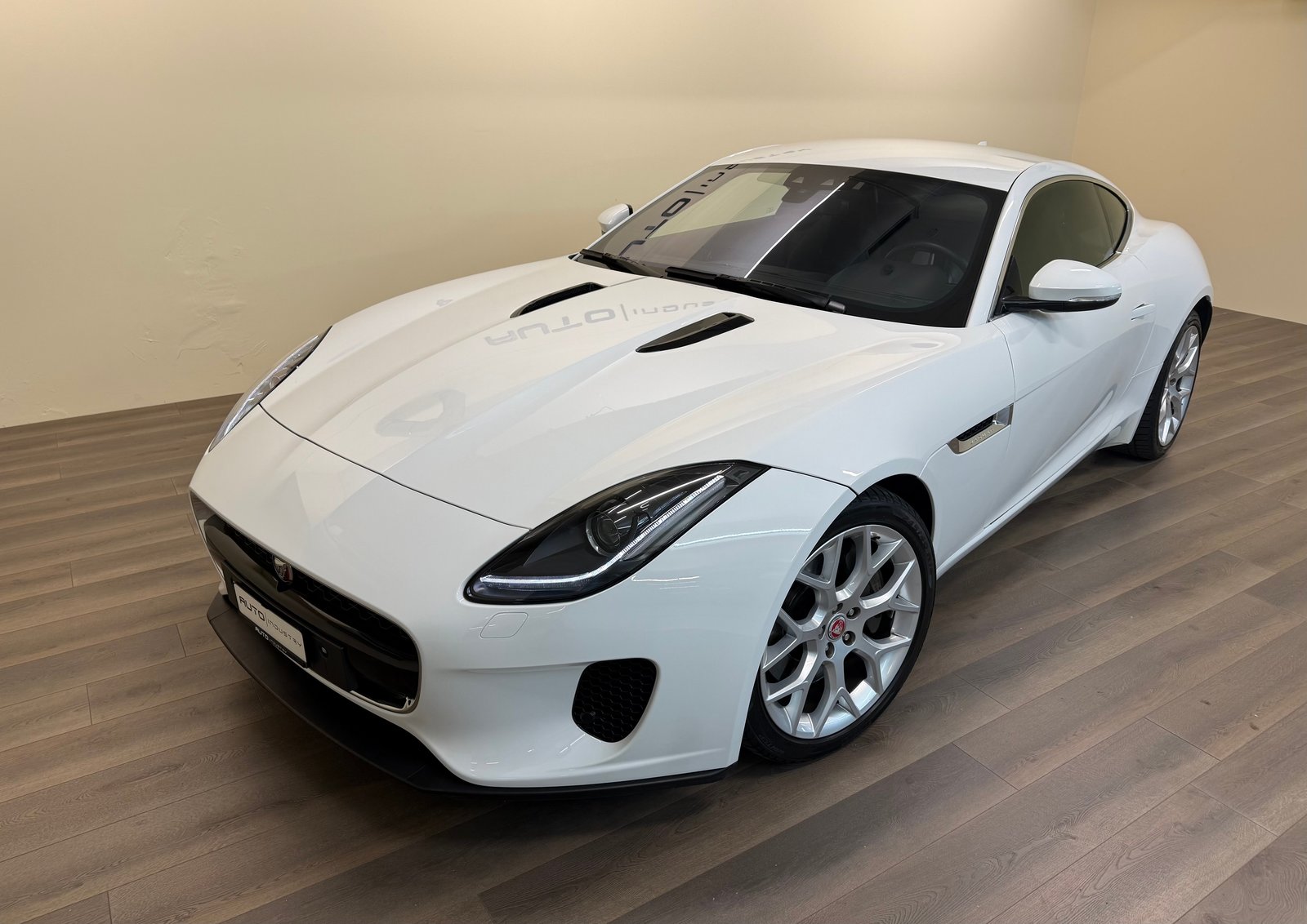 JAGUAR F-Type Coupé 2.0 I4 Automatik, Benzin, Occasion / Gebraucht, Automatik - 2