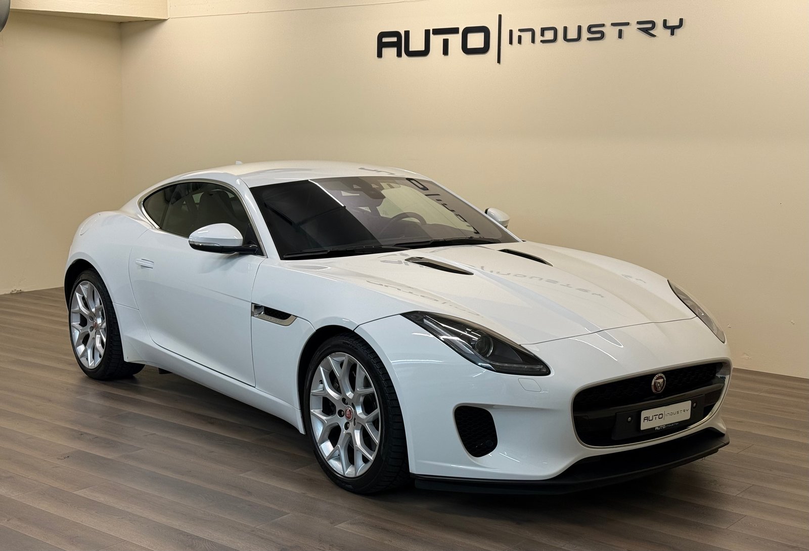 JAGUAR F-Type Coupé 2.0 I4 Automatik, Benzin, Occasion / Gebraucht, Automatik - 6