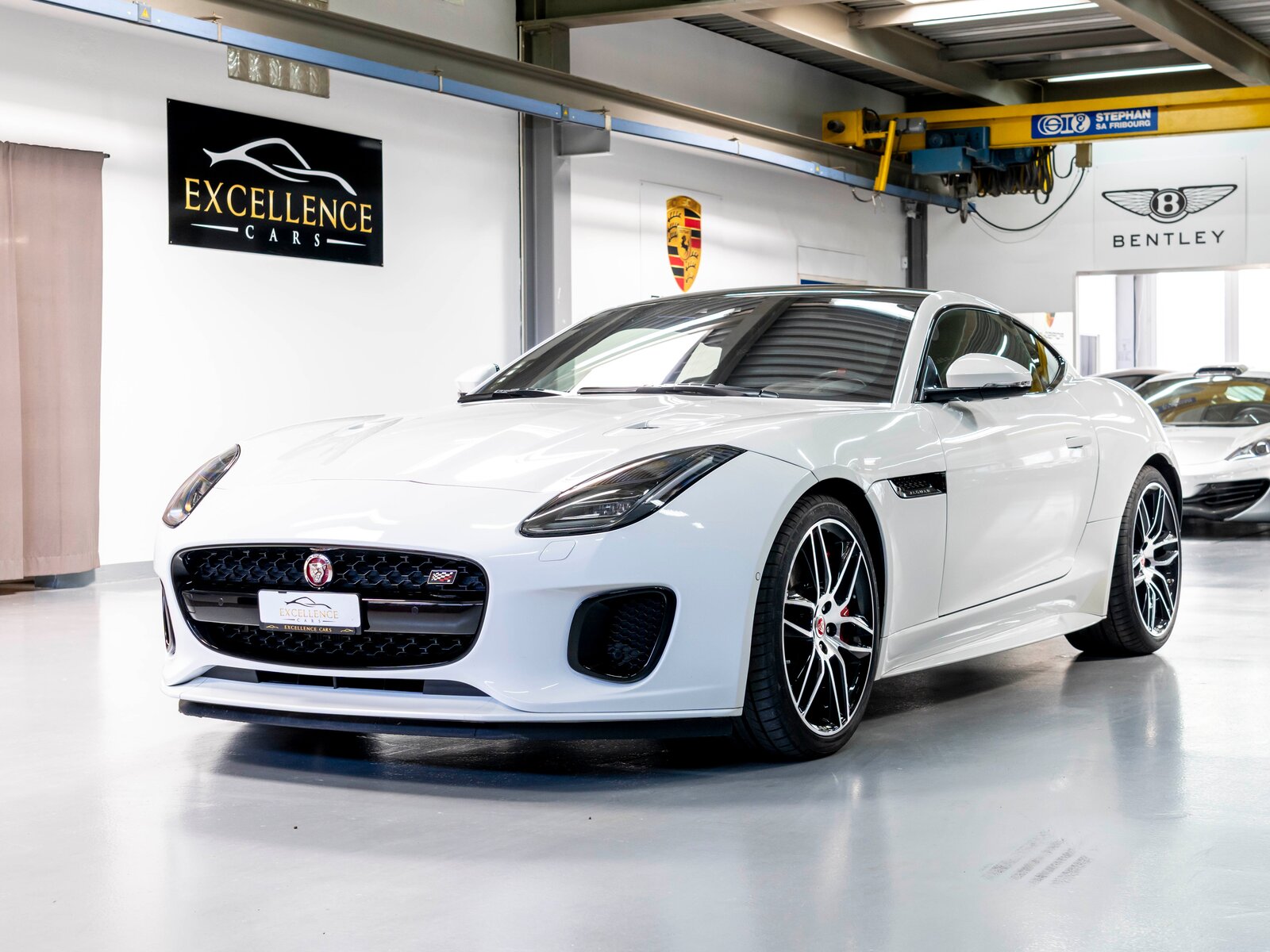 JAGUAR F-Type Coupé 3.0 V6 S/C AWD Chequered Flag Aut.