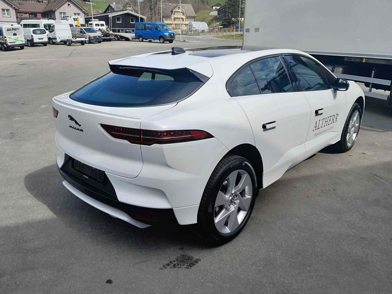 JAGUAR I-Pace EV400 R-Dynamic SE AWD, Elektro, Occasion / Gebraucht, Automatik - 5
