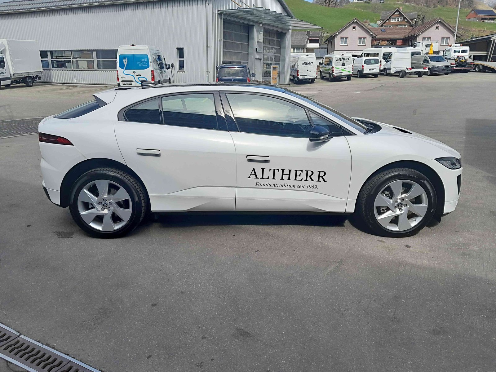 JAGUAR I-Pace EV400 R-Dynamic SE AWD, Elektro, Occasion / Gebraucht, Automatik - 6