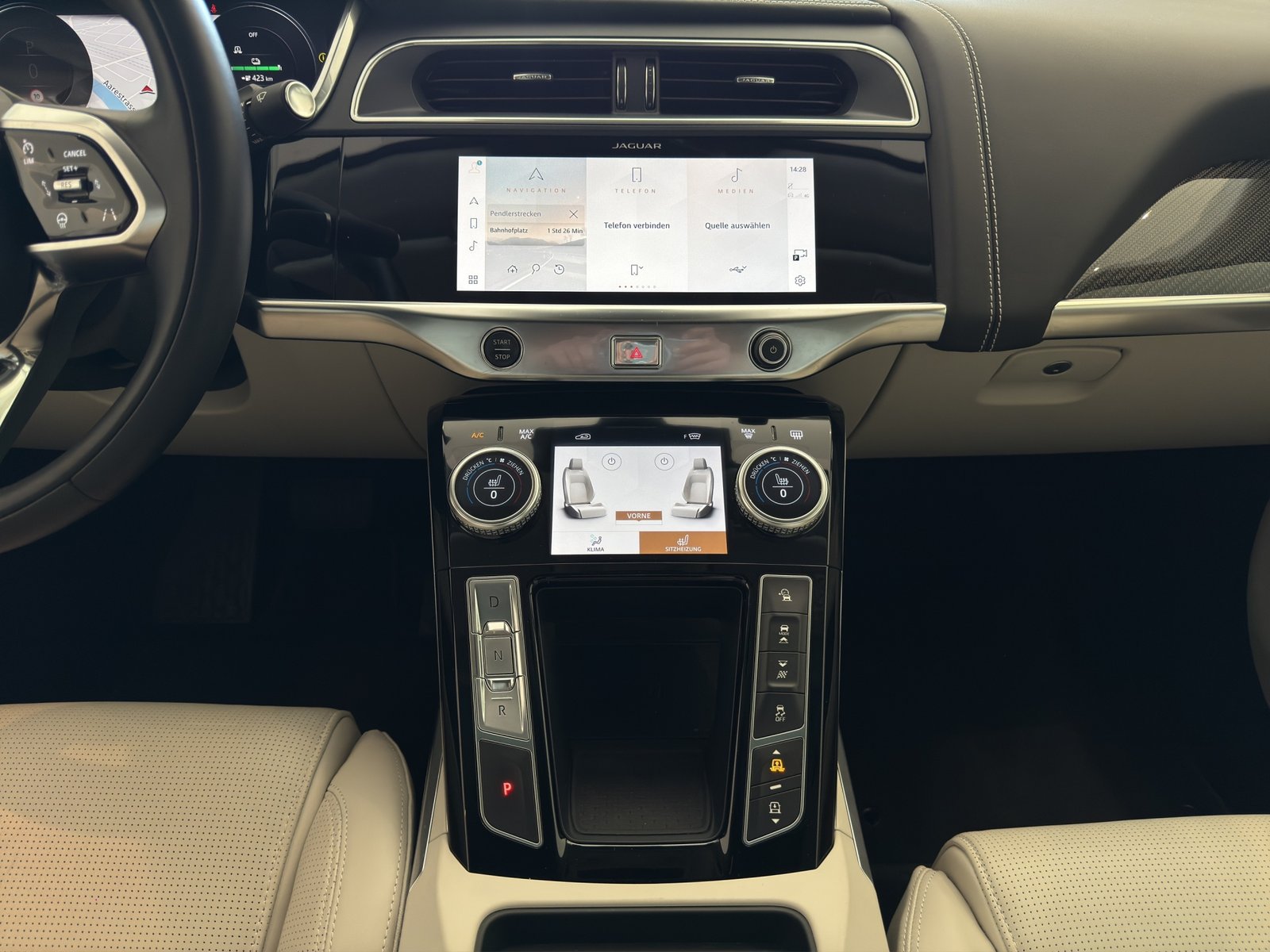 JAGUAR I-Pace EV400 Black AWD, Elektro, Occasion / Gebraucht, Automatik - 7