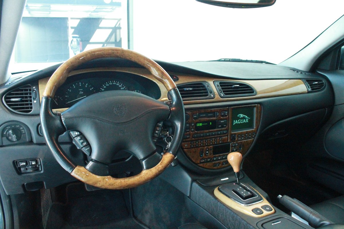 JAGUAR S-TYPE 4.0 V8, Essence, Occasion / Utilisé, Automatique - 4