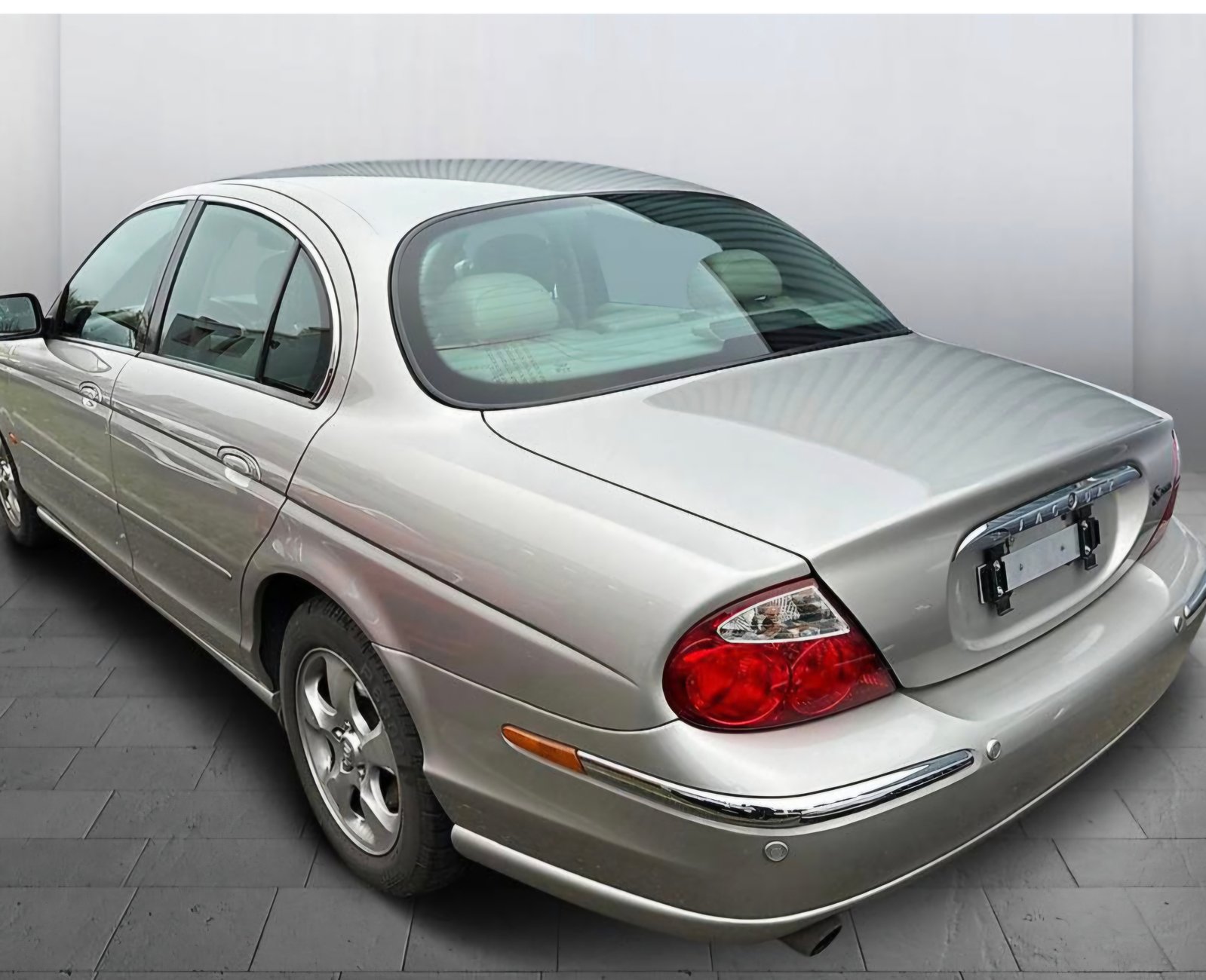 JAGUAR S-Type 4.0 V8, Essence, Occasion / Utilisé, Automatique - 2