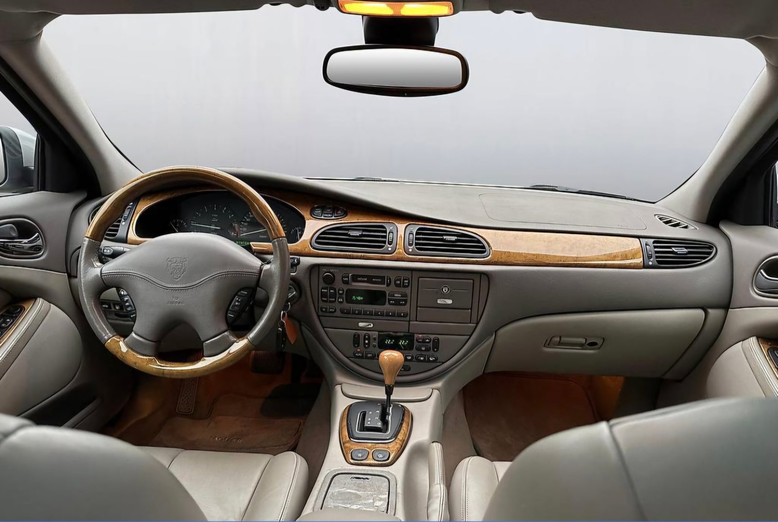 JAGUAR S-Type 4.0 V8, Essence, Occasion / Utilisé, Automatique - 7