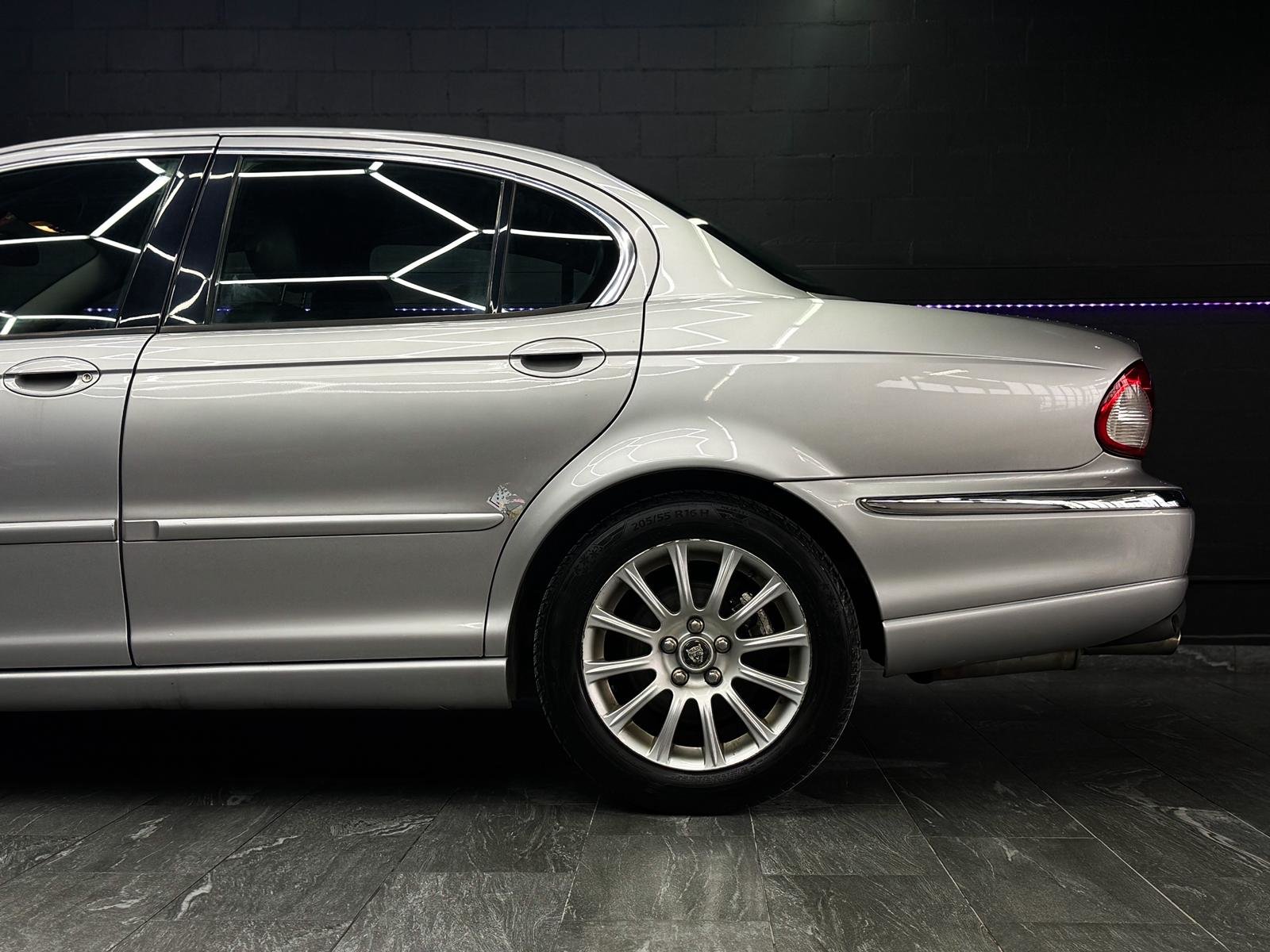JAGUAR X-Type 3.0 V6 Traction4 Executive, Essence, Occasion / Utilisé, Manuelle - 4