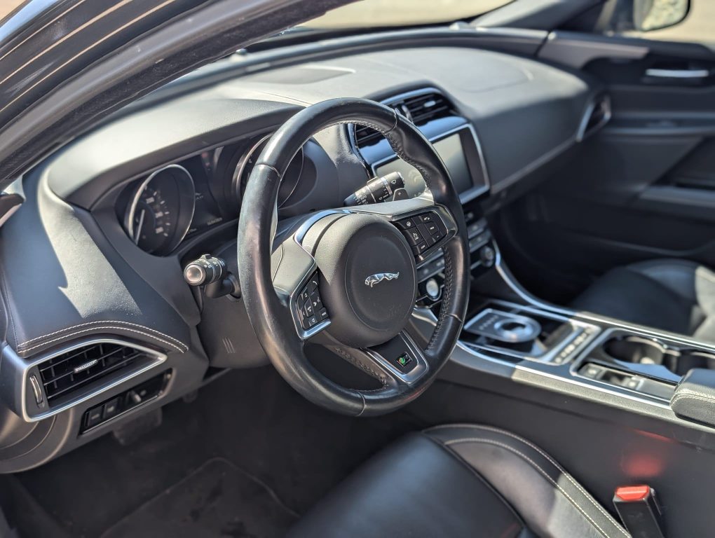 JAGUAR XE 2.0 D 180 R-Sport AWD, Diesel, Occasion / Gebraucht, Automatik - 5