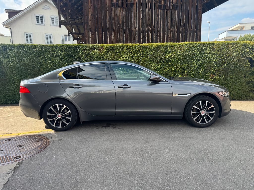 JAGUAR XE 2.0 D 180 Pure AWD, Diesel, Second hand / Used, Automatic - 3