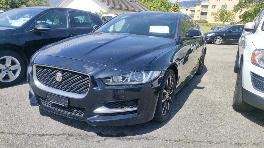 JAGUAR XE 2.0 D 180 Pure