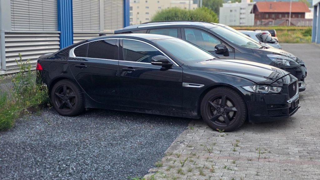 JAGUAR XE 2.0 D 180 Prestige, Diesel, Occasion / Utilisé, Automatique - 7