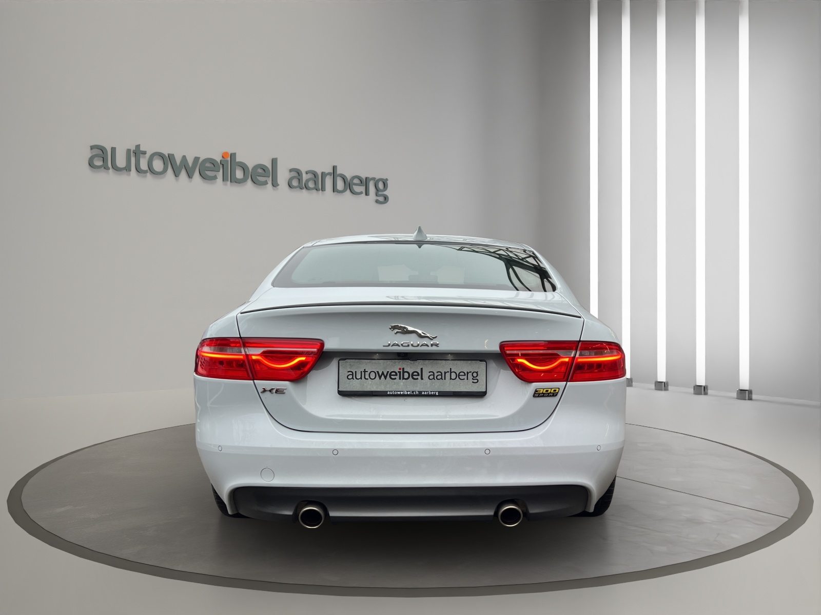 JAGUAR XE 30t 2.0 300 Sport AWD, Benzina, Occasioni / Usate, Automatico - 3