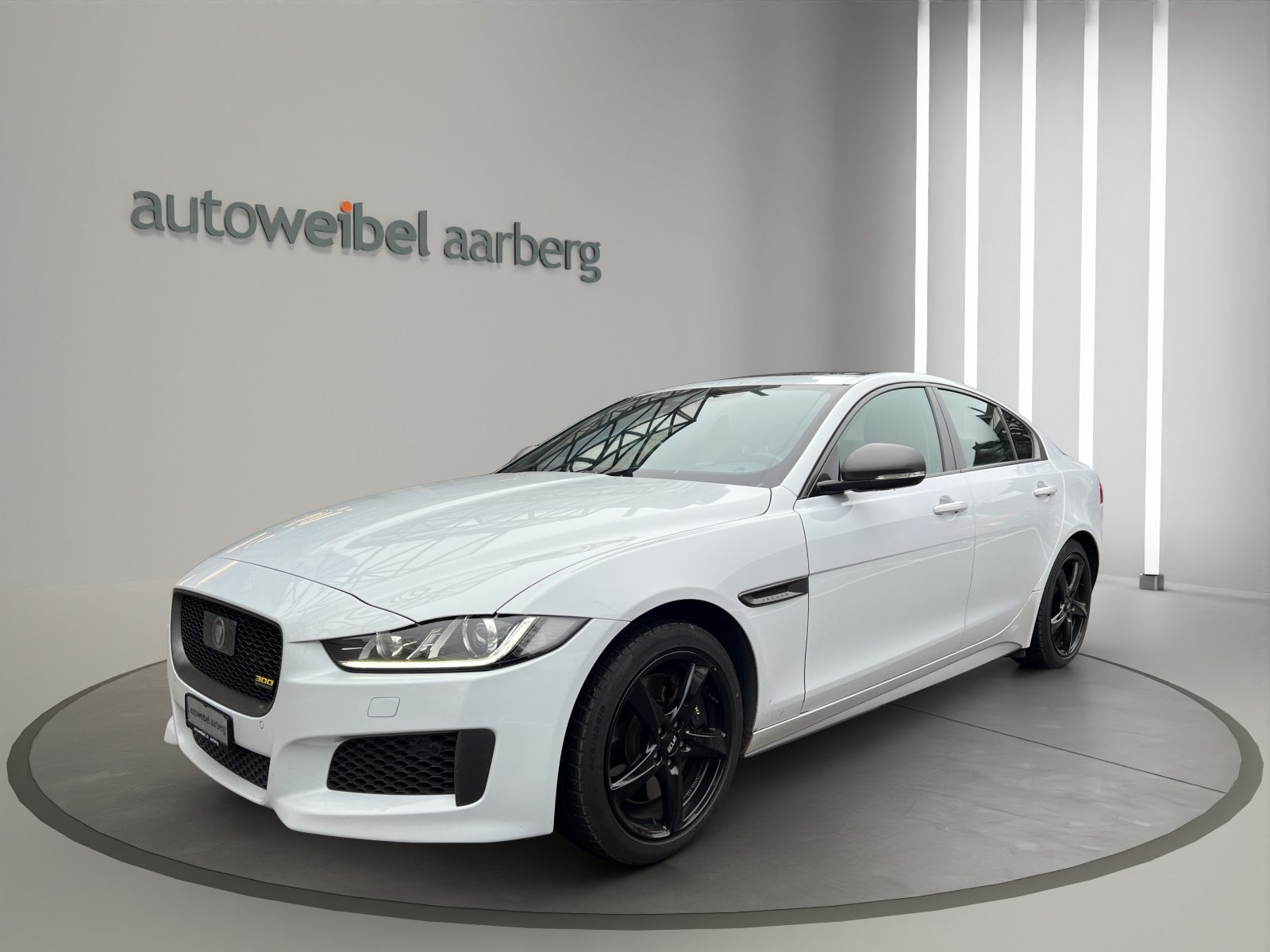 JAGUAR XE 30t 2.0 300 Sport AWD, Benzina, Occasioni / Usate, Automatico - 5