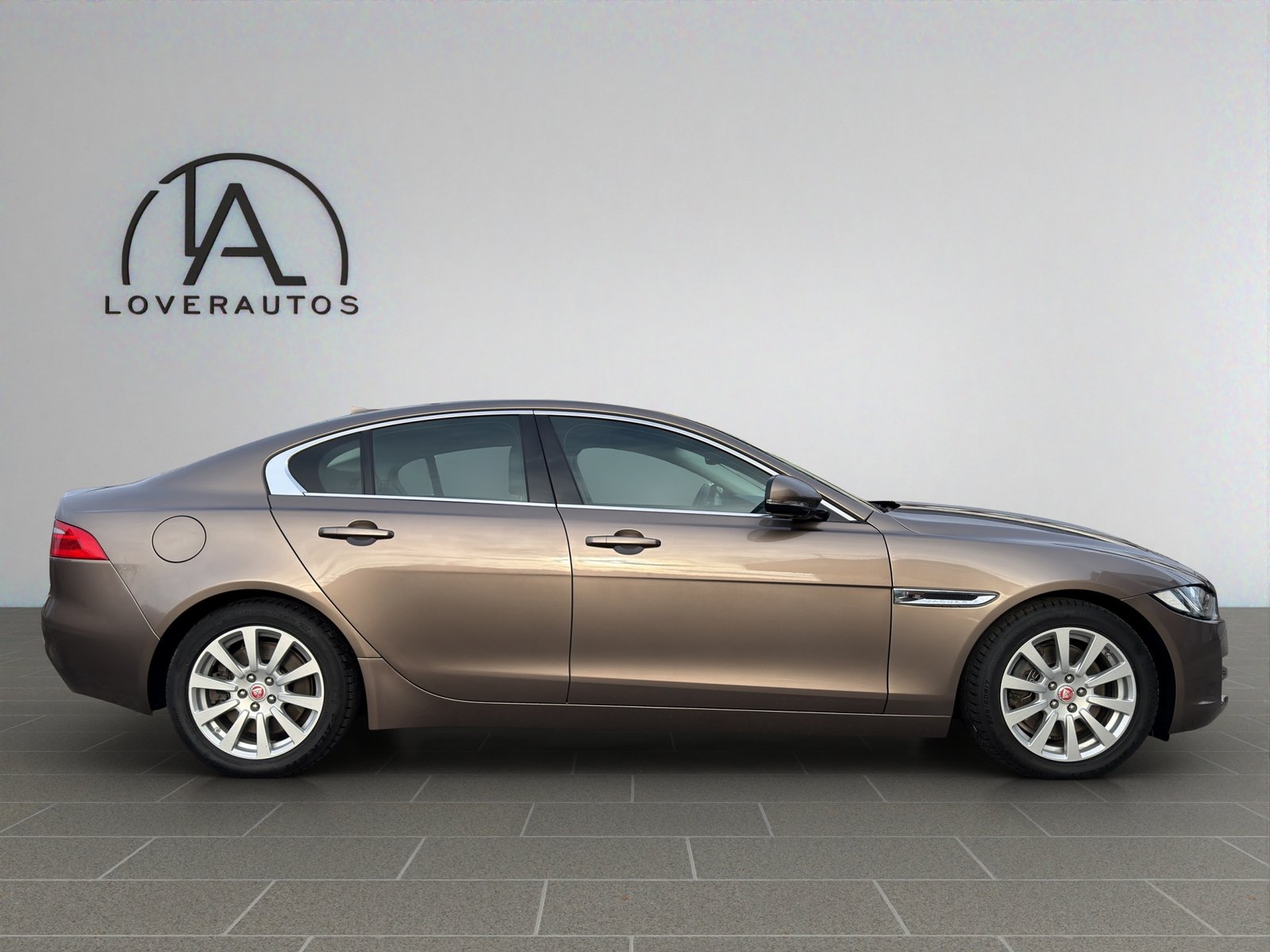 JAGUAR XE 20t 2.0 Prestige Automatic, Petrol, Second hand / Used, Automatic - 2