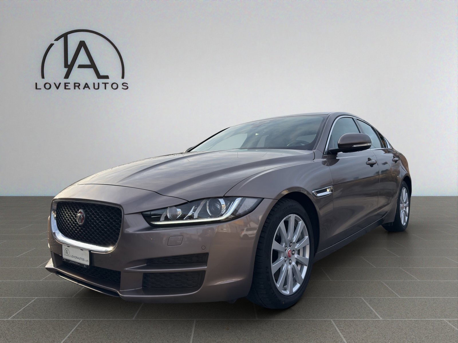 JAGUAR XE 20t 2.0 Prestige Automatic, Petrol, Second hand / Used, Automatic - 7