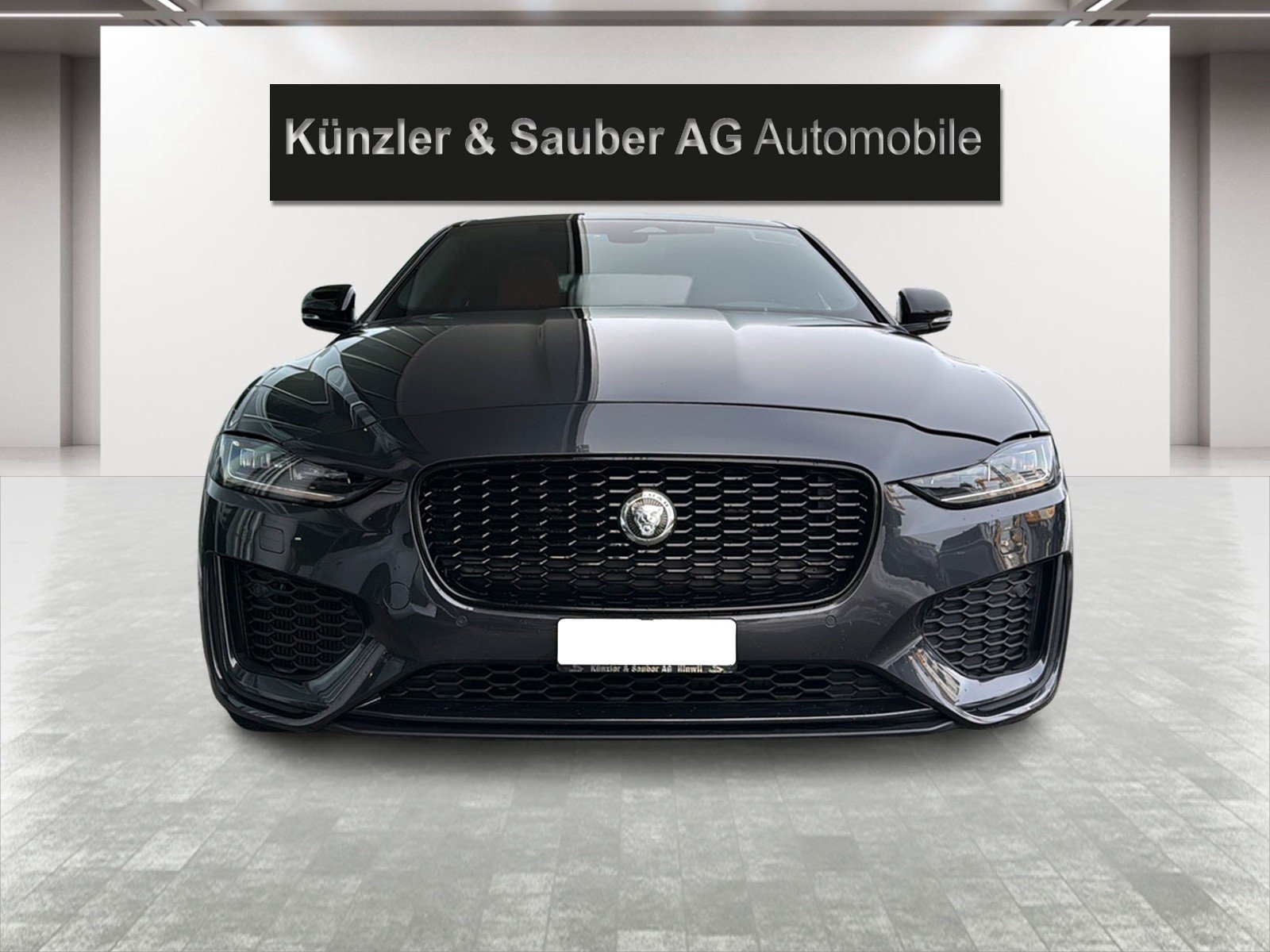 JAGUAR XE 2.0 Sport P300 AWD Automat, Petrol, Second hand / Used, Automatic - 5