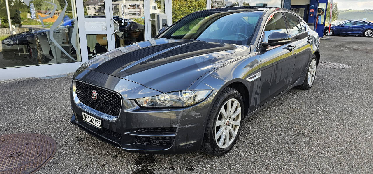 JAGUAR XE 2.0 D 180 Prestige
