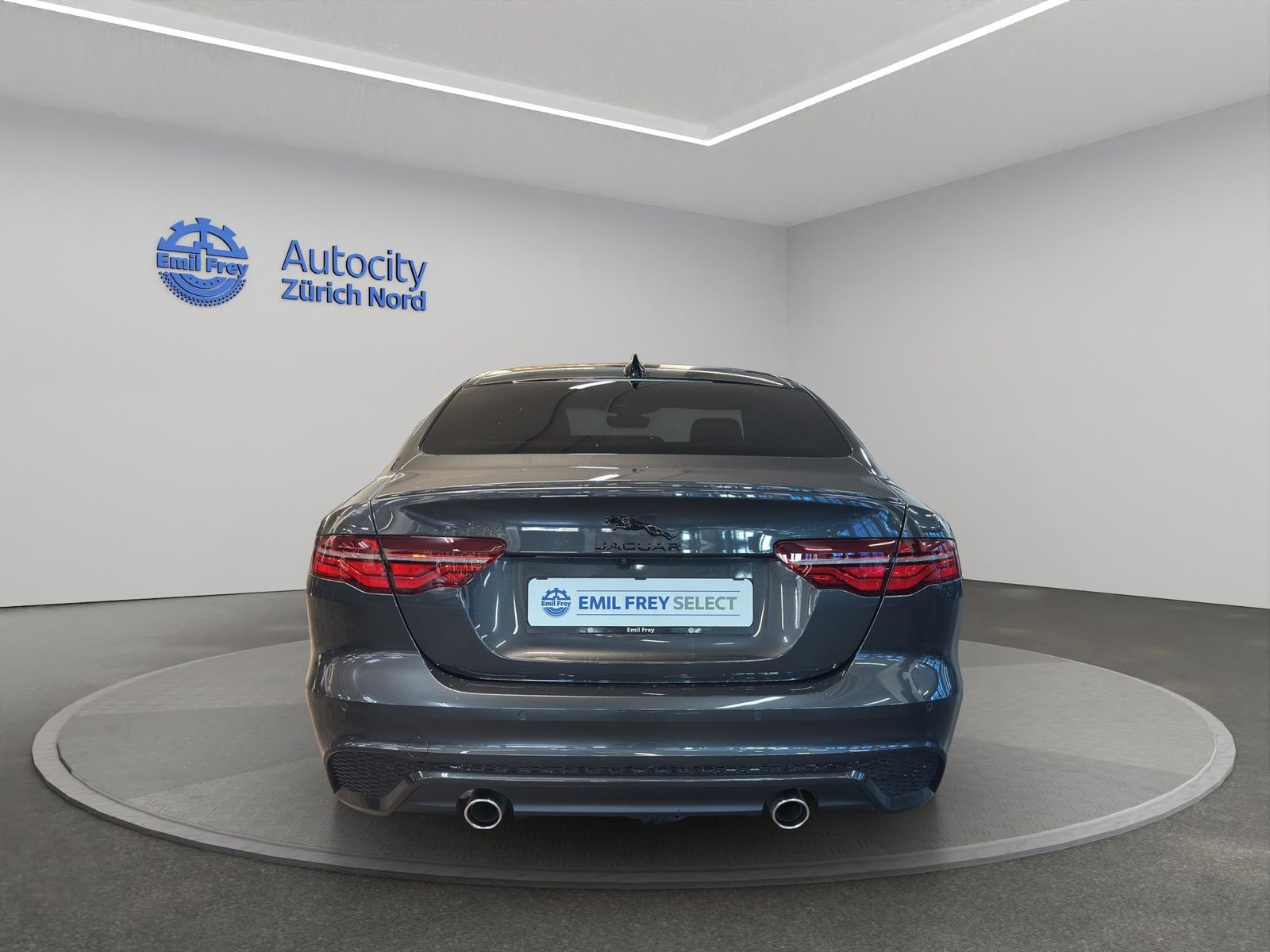 JAGUAR XE 2.0 T 300 Sport AWD, Benzin, Occasion / Gebraucht, Automatik - 4