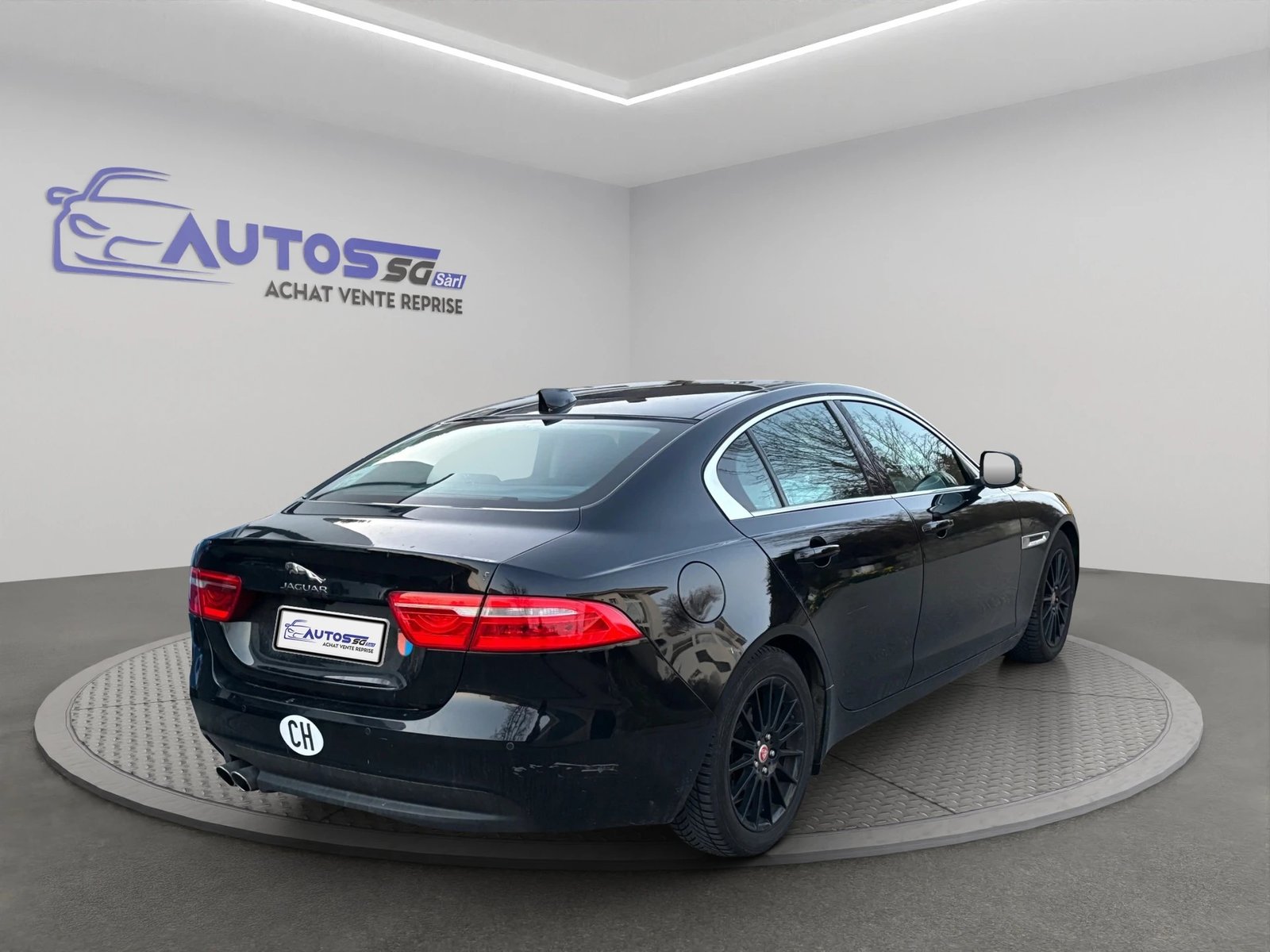 JAGUAR XE 20d Pure AWD Automat, Diesel, Second hand / Used, Automatic - 5