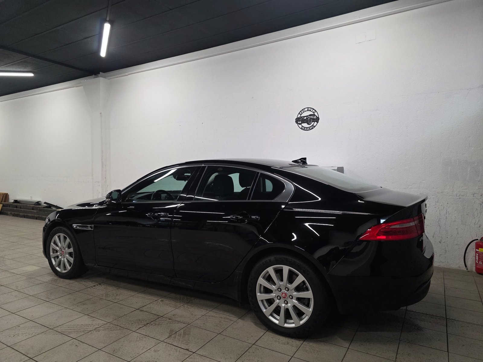 JAGUAR XE 20t 2.0 Prestige Automatic, Benzin, Occasion / Gebraucht, Automatik - 3
