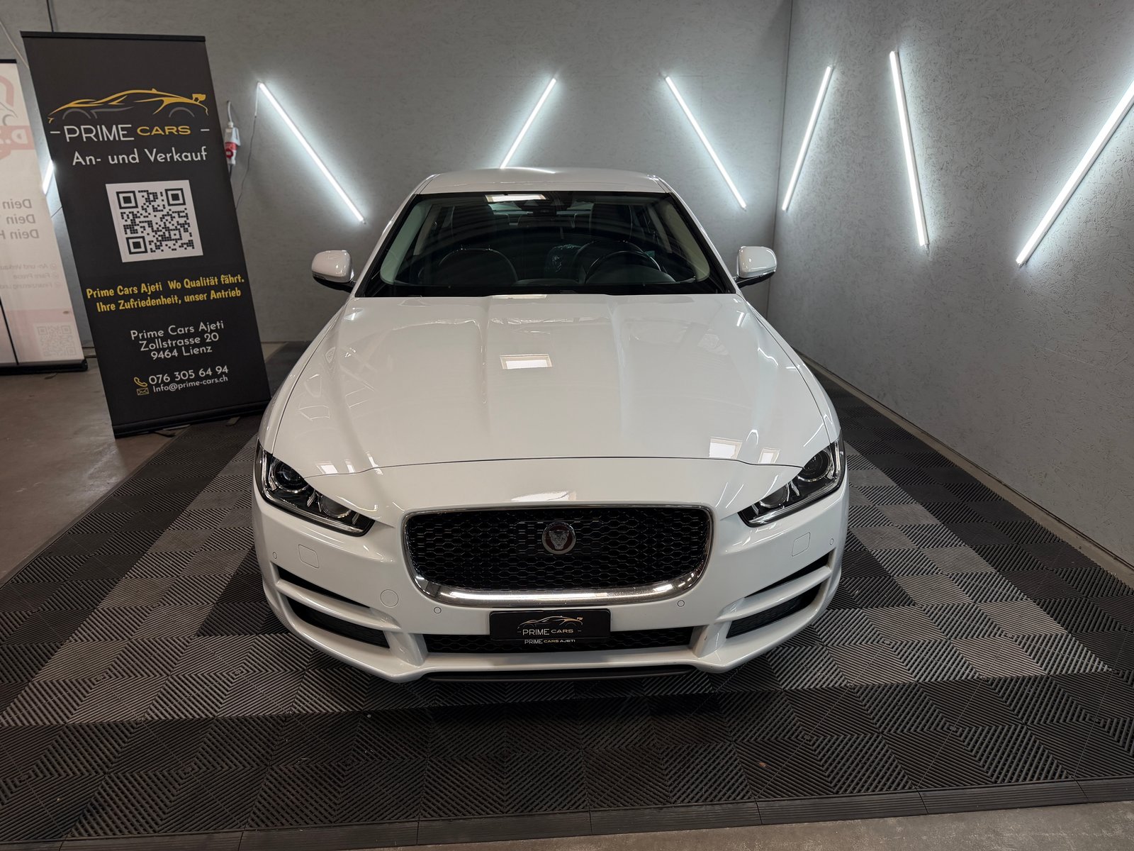 JAGUAR XE E-Performance 20d Pure Automat, Diesel, Second hand / Used, Automatic - 6
