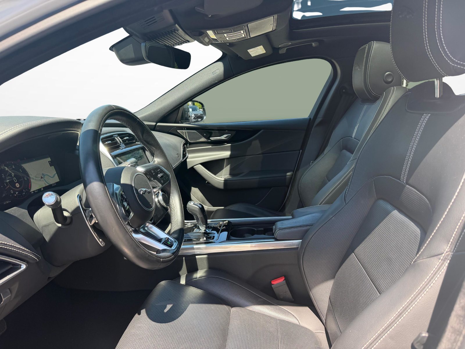 JAGUAR XE 2.0 T 300 R-Dynamic Black AWD, Benzina, Occasioni / Usate, Automatico - 2