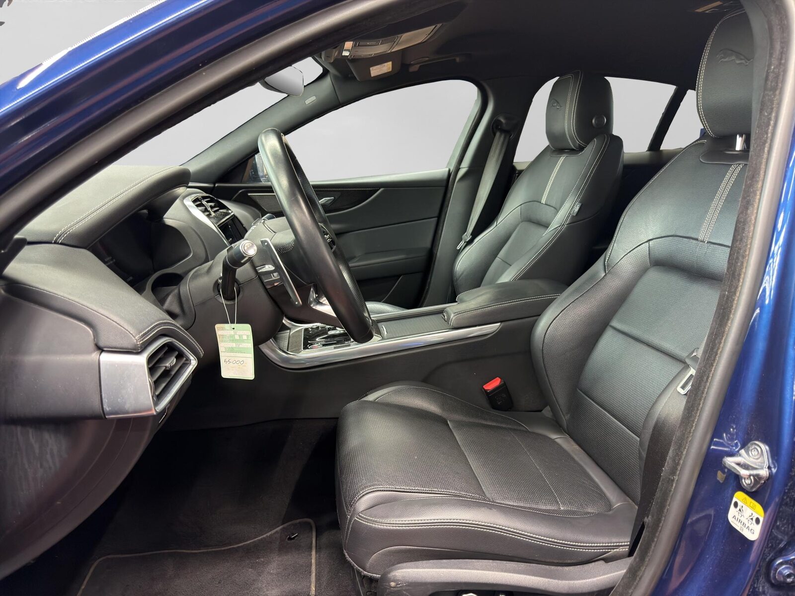 JAGUAR XE 2.0 T 300 R-Dynamic Black AWD, Benzina, Occasioni / Usate, Automatico - 2