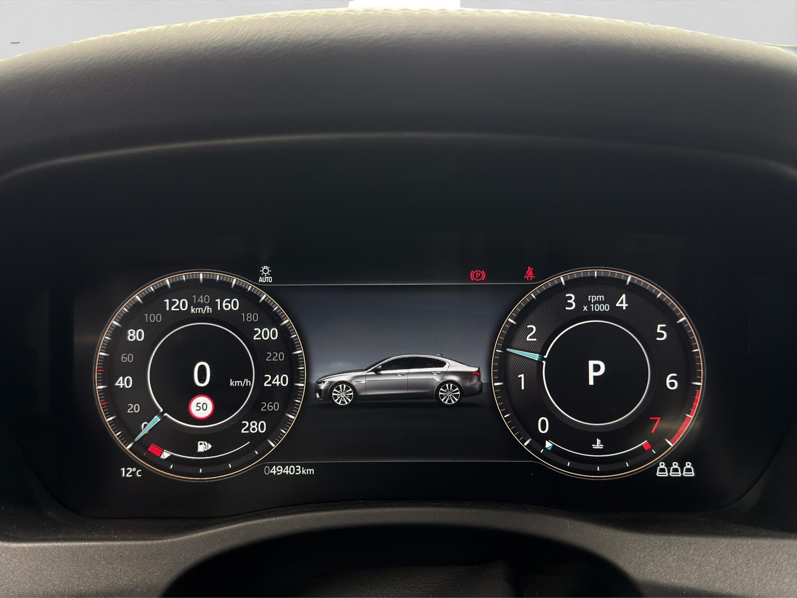 JAGUAR XE 2.0 T 300 R-Dynamic Black AWD, Benzina, Occasioni / Usate, Automatico - 4