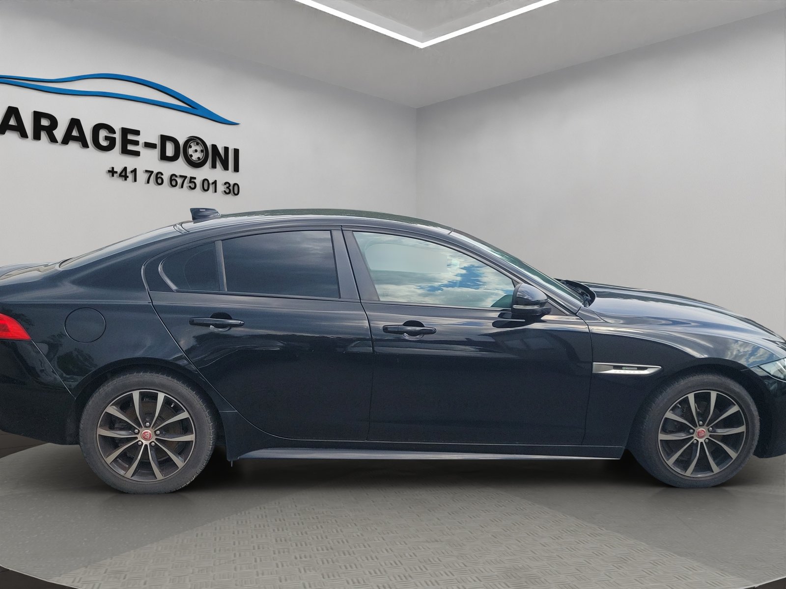 JAGUAR XE Limousine Diesel 2.0 D 163 E-Perform. Pure, Diesel, Second hand / Used, Automatic - 7