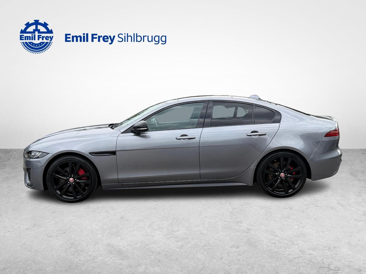 JAGUAR XE 2.0 T 300 R-Dynamic Black AWD, Benzin, Occasion / Gebraucht, Automatik - 5
