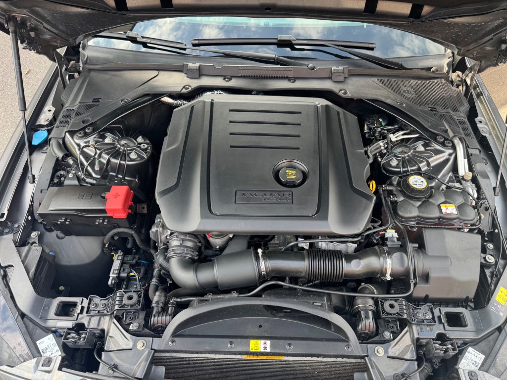 JAGUAR XE 2.0 D 180 Pure AWD, Diesel, Second hand / Used, Automatic - 7