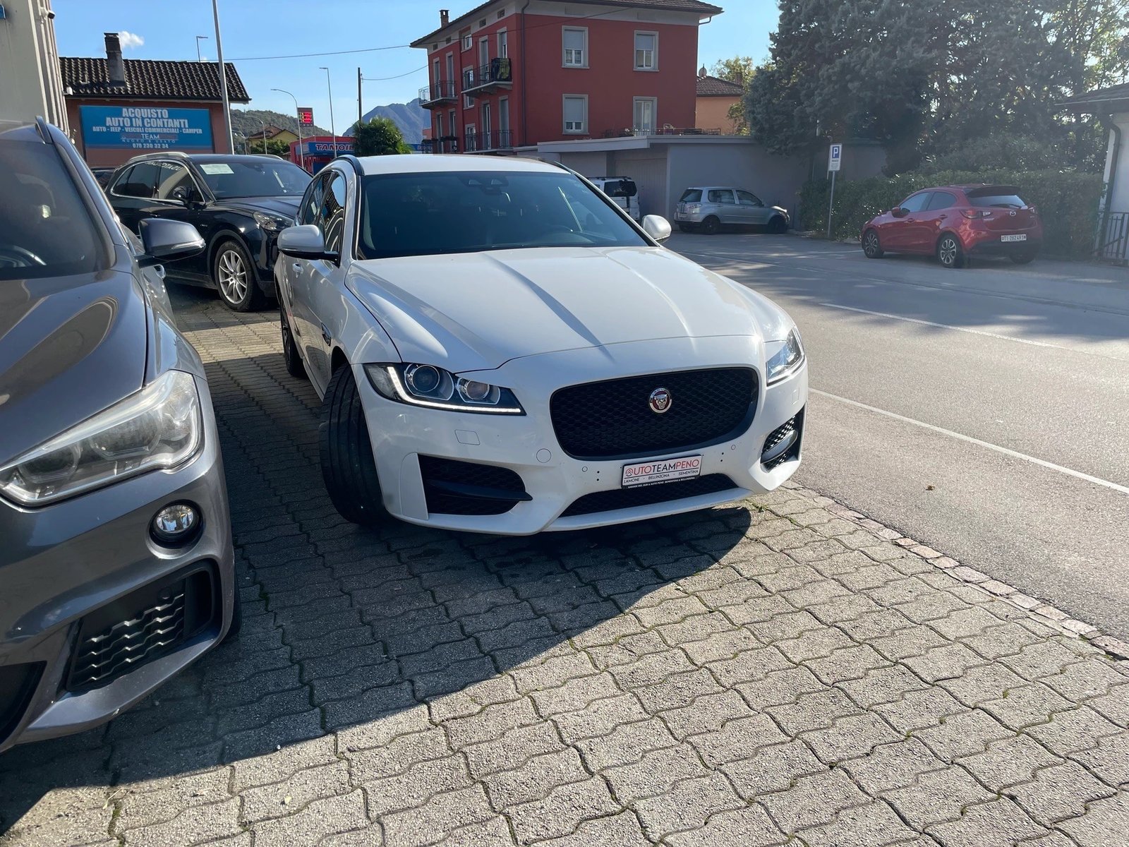 JAGUAR XF Sportbrake 240 R-Sport AWD Automatic, Diesel, Occasioni / Usate, Automatico - 3