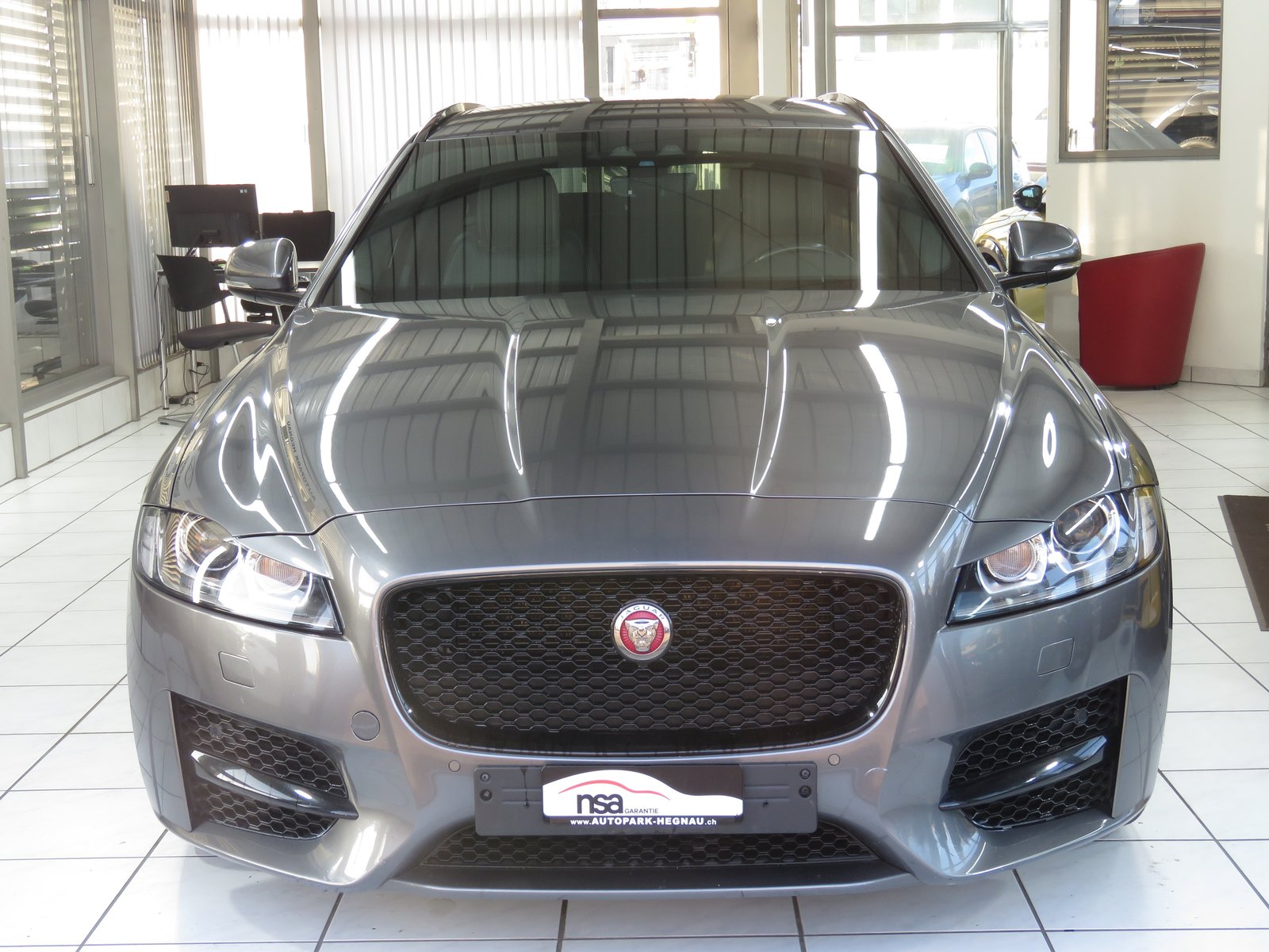 JAGUAR XF Sportbrake 20d R-Sport AWD Automatic, Diesel, Occasion / Gebraucht, Automatik - 2
